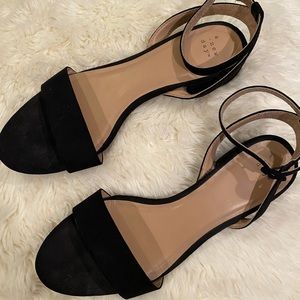 Black sandals NWOT